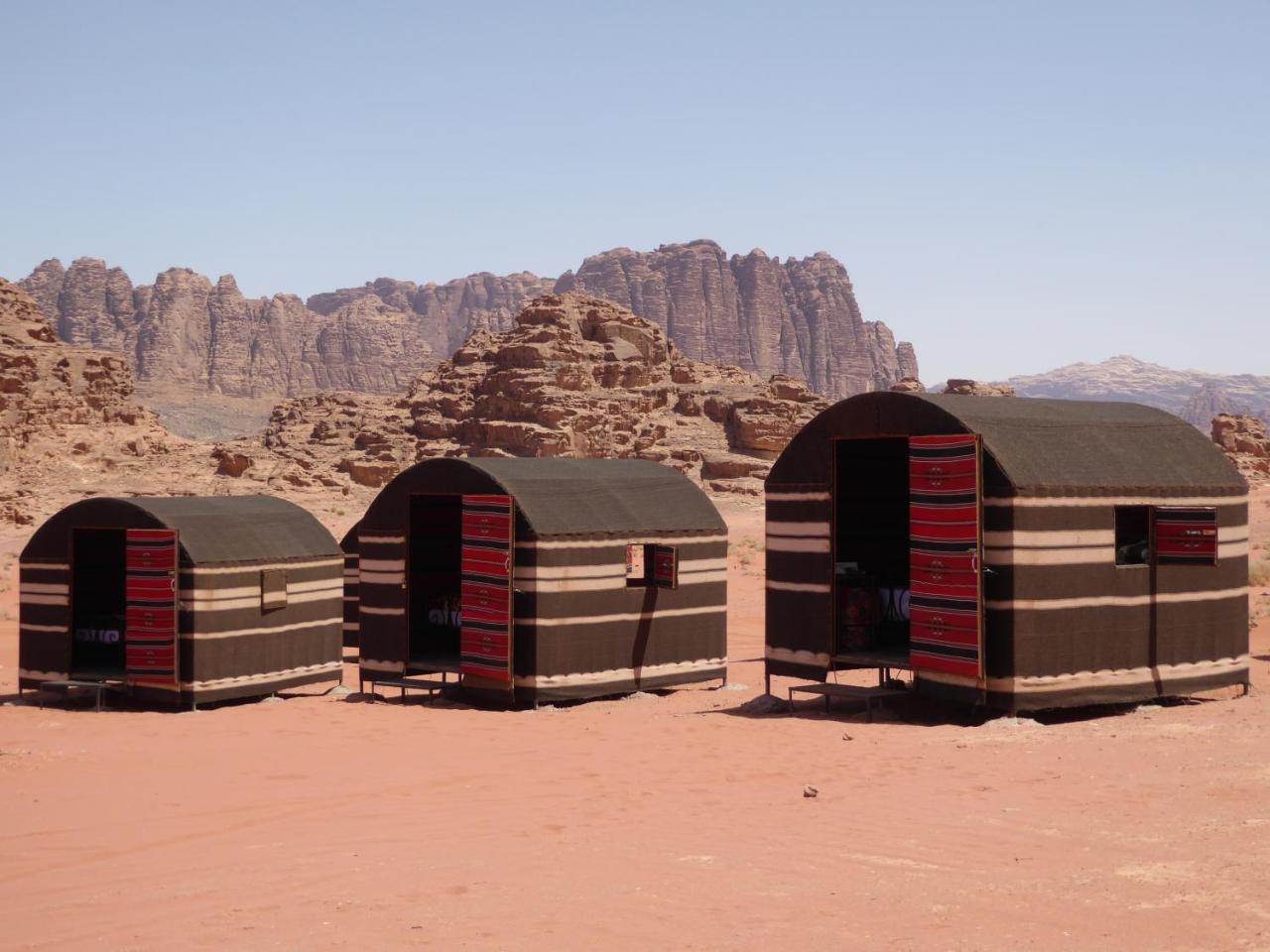 Real Bedouin Experience Tours & Camp Hotel Wadi Rum Exterior photo