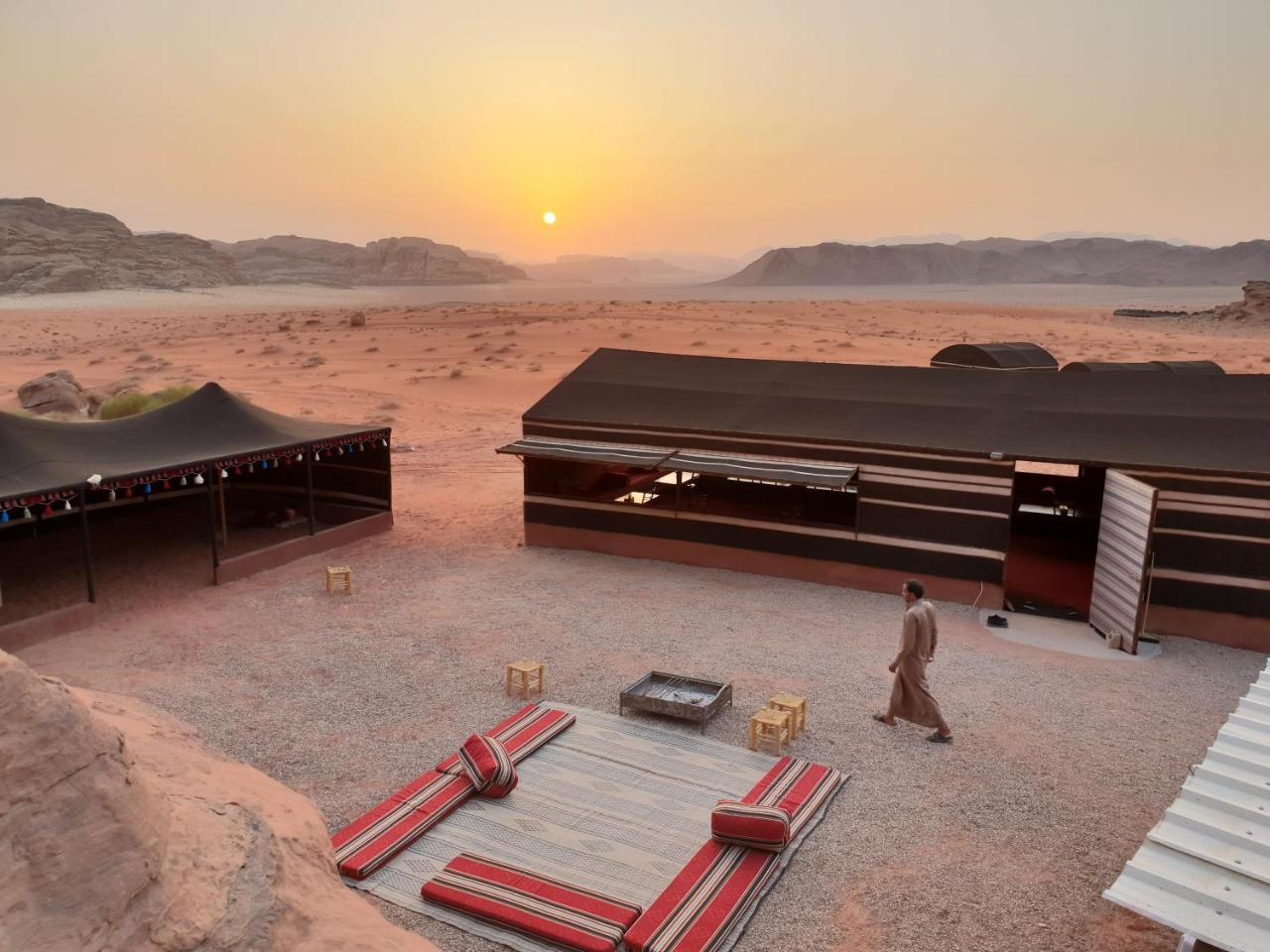 Real Bedouin Experience Tours & Camp Hotel Wadi Rum Exterior photo