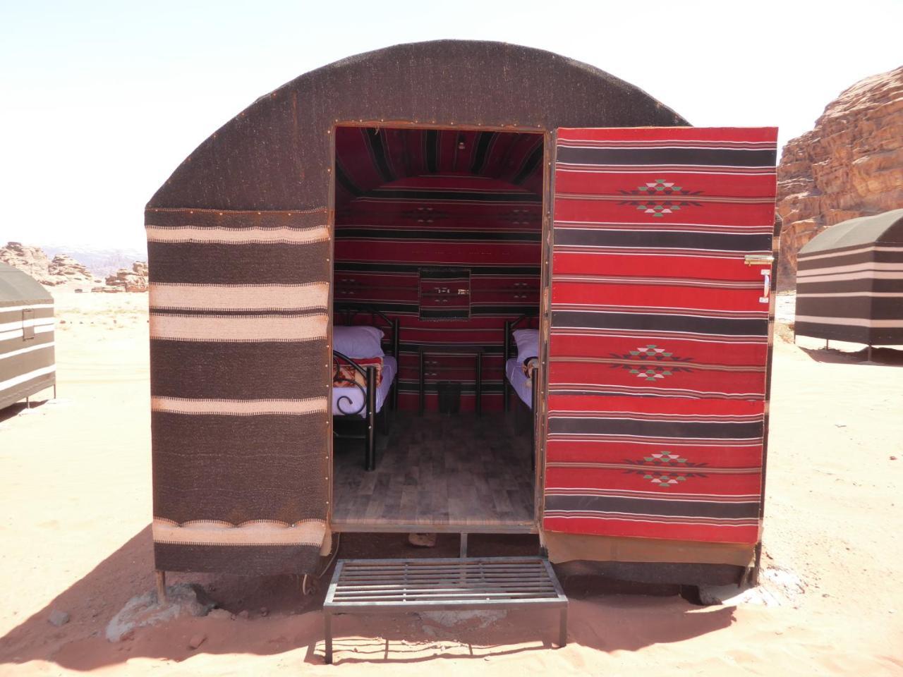 Real Bedouin Experience Tours & Camp Hotel Wadi Rum Exterior photo