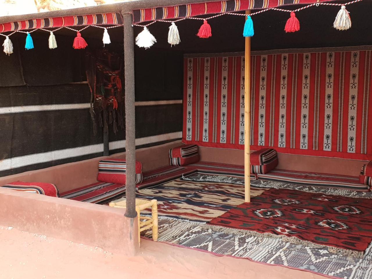 Real Bedouin Experience Tours & Camp Hotel Wadi Rum Exterior photo